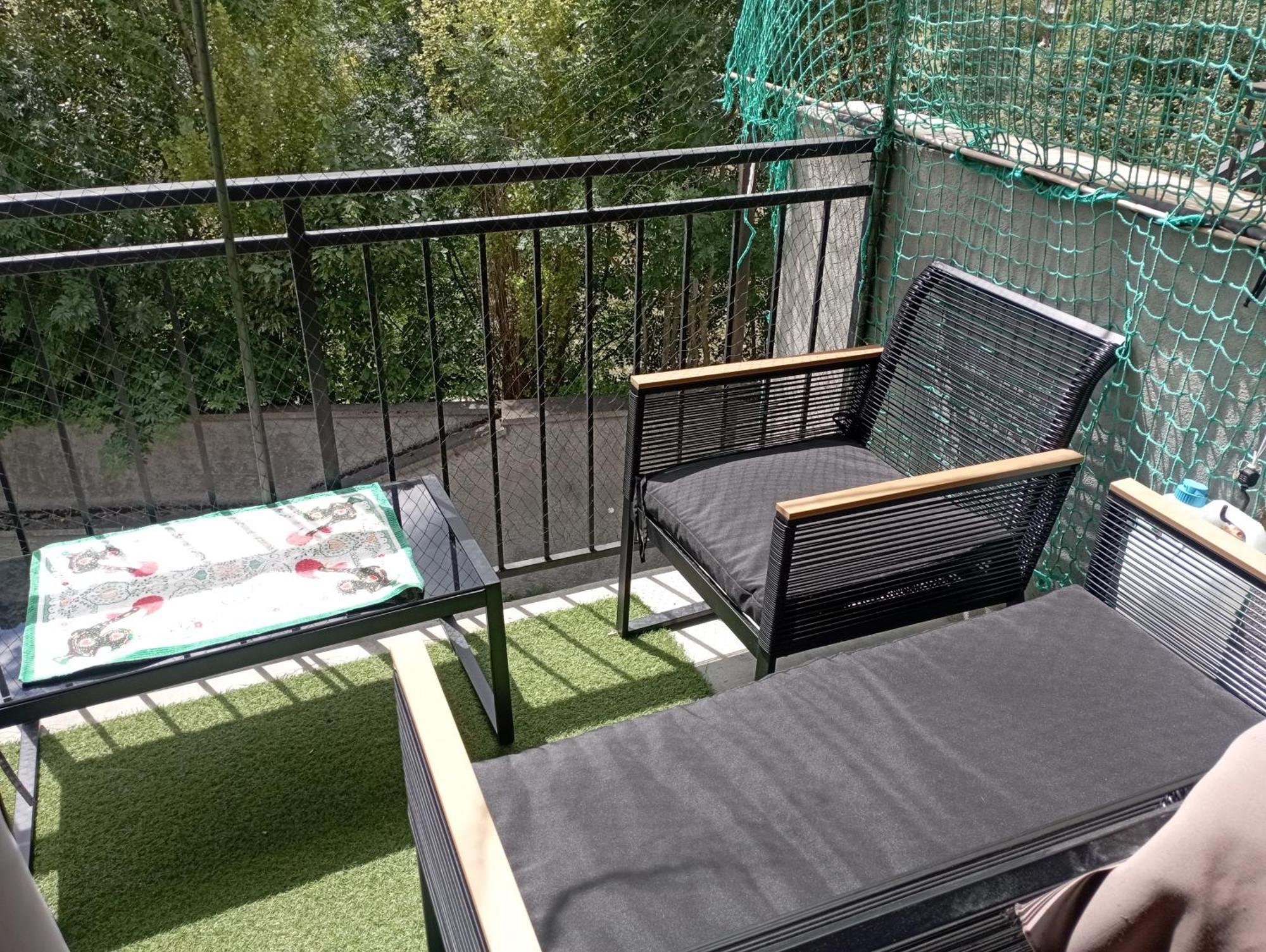 Au Pied Des Montagnes. Apartment Saint-Jean-de-Maurienne Luaran gambar